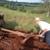 Aos 85 anos, agricultor lavra roça com junta de bois